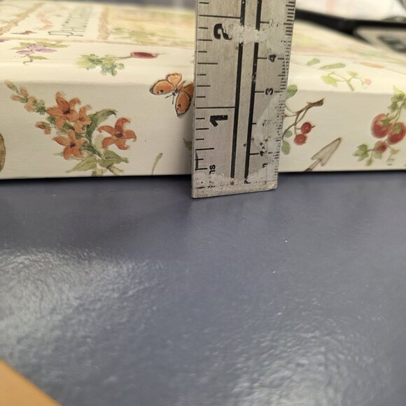 C.R. Gibson How Does Your Baby Grow A Baby Book Hardcover Garden Wildlife 24pg - Picture 9 of 9